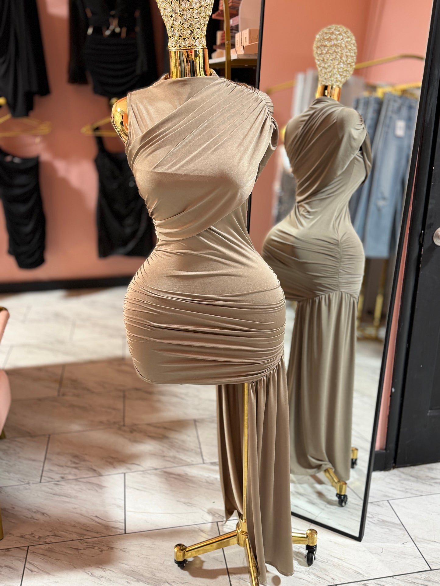 Steal the Spotlight Dress (Mocha)